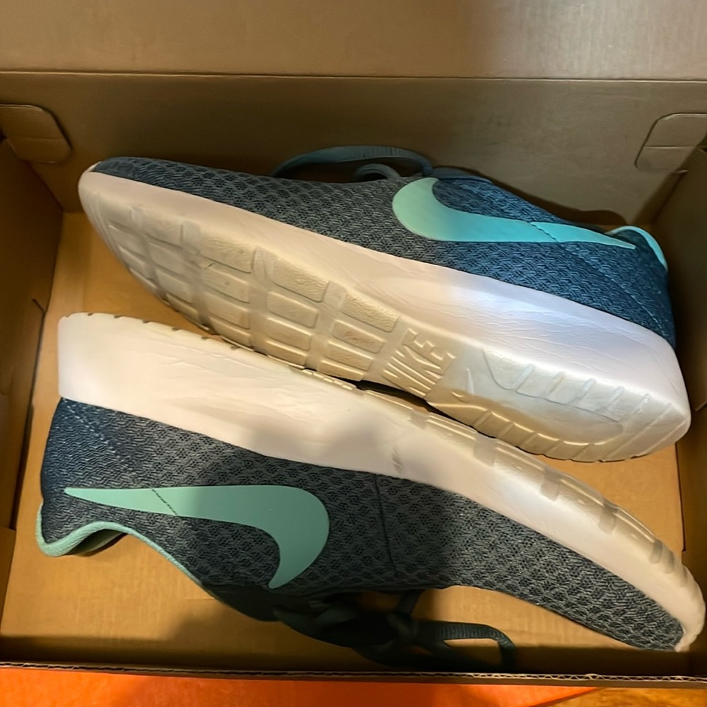 Nike running shoes size 6.5 women